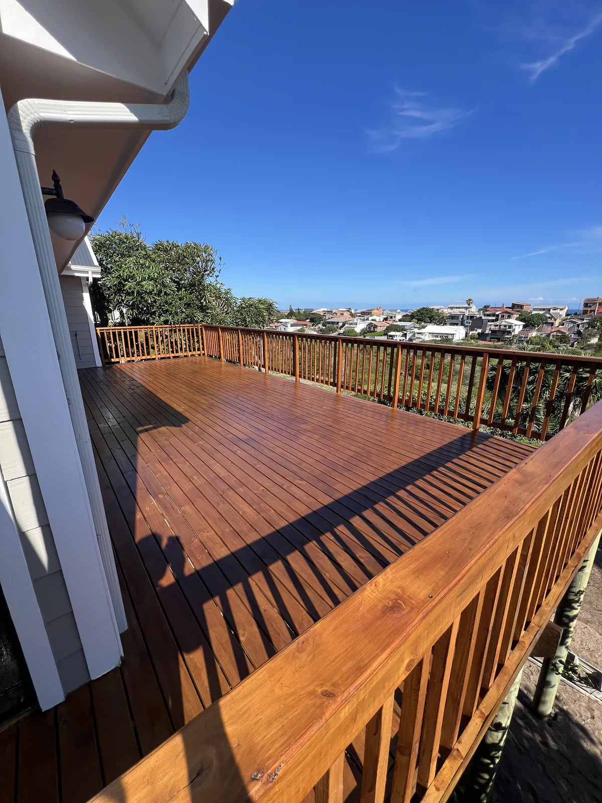 New timber deck and railing with sea views over Tergniet